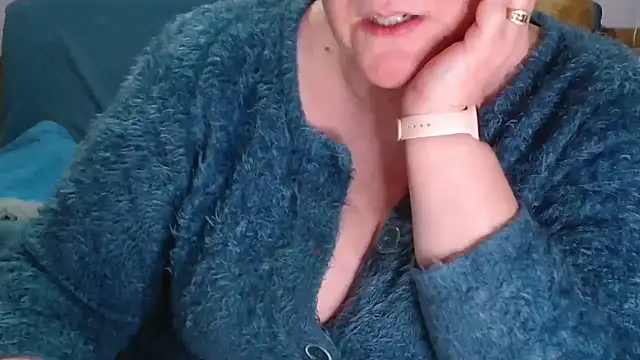 xmyriamx online show from 04-25-26, 08:17