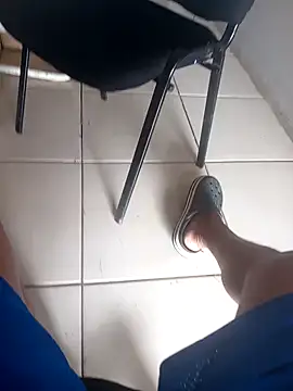 Snapshot of Dylandlopez chatting on 03-18-26, 04:43 Dylandlopez online show from 03-18-26, 04:43