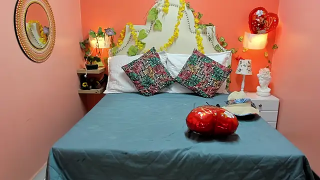 Dalila Najjar  online show from 03-30-26, 02:40