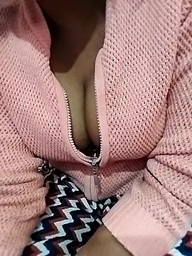 Lovely-Julie online show from 01-10-26, 03:52