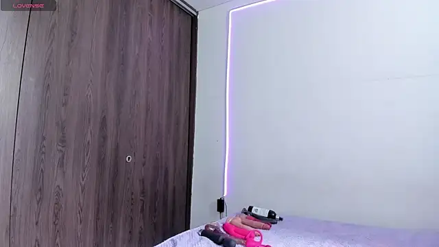 maazikeenx online show from 04-10-26, 02:11