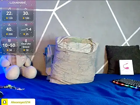Snapshot of alexx_23cm chatting on 06-11-26, 05:05 alexx 23cm online show from 06-11-26, 05:05