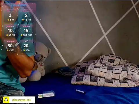 Snapshot of alexx_23cm chatting on 06-15-26, 01:41 alexx 23cm online show from 06-15-26, 01:41