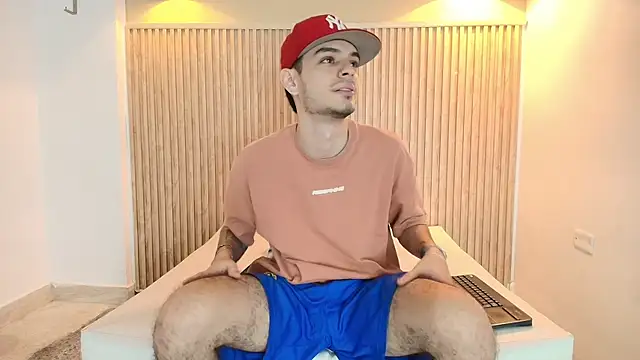 Snapshot of IM_BULL chatting on 01-09-26, 12:52 IM BULL online show from 01-09-26, 12:52