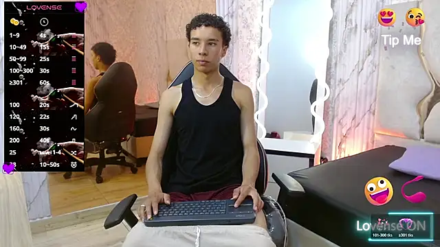 Snapshot of Zayn_tay chatting on 01-05-26, 07:17 Zayn tay online show from 01-05-26, 07:17