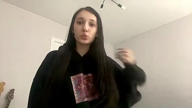 Snapshot of miaumiau_Mia chatting on 03-11-26, 06:58 miaumiau Mia online show from 03-11-26, 06:58