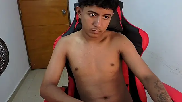 Alluringangel23 online show from 03-10-26, 03:00