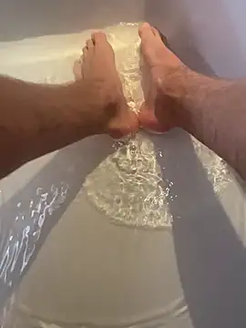 hot-young-guy online show from 01-07-26, 09:01