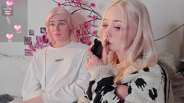 SweetheartsFriends online show from 04-01-26, 09:23