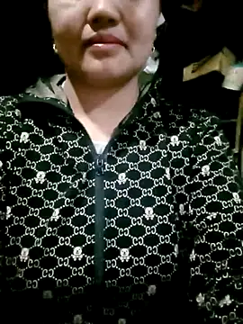 Snapshot of valerle chatting on 01-06-26, 02:15 valerle online show from 01-06-26, 02:15