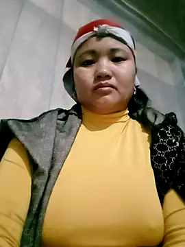 Snapshot of valerle chatting on 01-06-26, 02:43 valerle online show from 01-06-26, 02:43