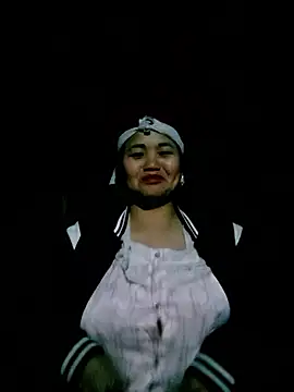 Snapshot of valerle chatting on 01-08-26, 02:41 valerle online show from 01-08-26, 02:41