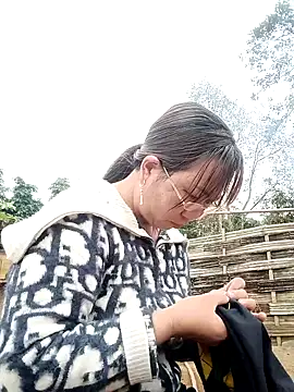 Snapshot of alycen chatting on 01-09-26, 02:14 alycen online show from 01-09-26, 02:14