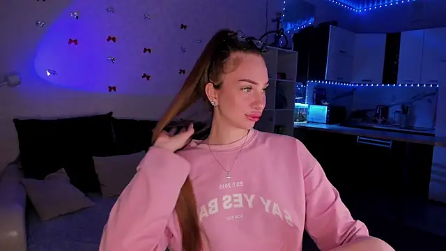 Snapshot of LababyAlice chatting on 01-16-26, 05:44 LababyAlice online show from 01-16-26, 05:44