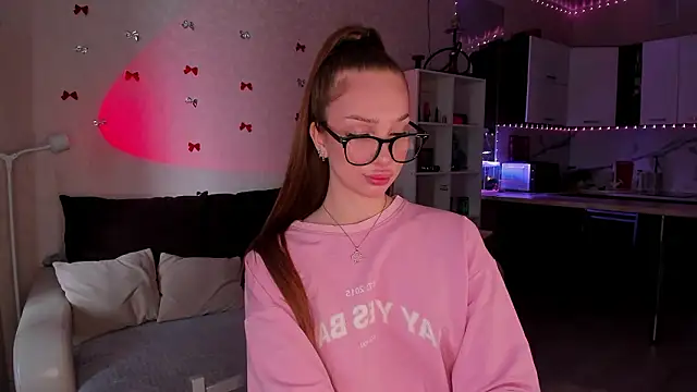 Snapshot of LababyAlice chatting on 02-01-26, 04:44 LababyAlice online show from 02-01-26, 04:44