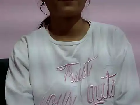 Snapshot of Alisha_Roy1 chatting on 01-06-26, 09:24 Alisha Roy1 online show from 01-06-26, 09:24