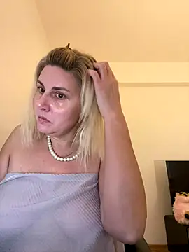 Snapshot of Amelia9798 chatting on 01-08-26, 06:59 Amelia9798 online show from 01-08-26, 06:59