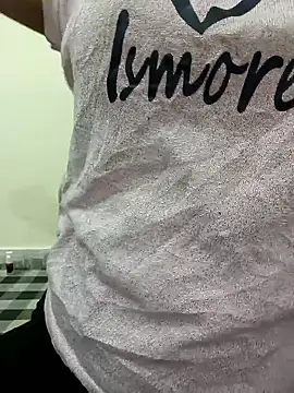 Snapshot of Deewana_ki-deewangi-_- chatting on 01-18-26, 05:11 Deewana ki-deewangi- - online show from 01-18-26, 05:11