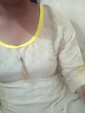 Snapshot of Deewana_ki-deewangi-_- chatting on 03-08-26, 04:11 Deewana ki-deewangi- - online show from 03-08-26, 04:11