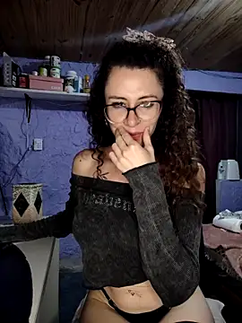 Nanucurlyxx online show from 04-07-26, 07:58