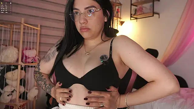 Weekend  girlfriend online show from 05-25-26, 12:16