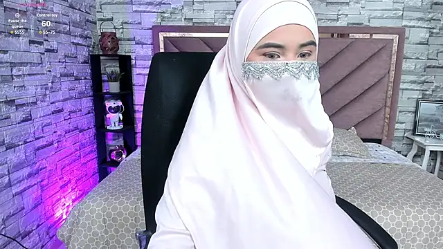 Snapshot of Zulema_Bakir chatting on 01-08-26, 06:54 Zulema Bakir online show from 01-08-26, 06:54