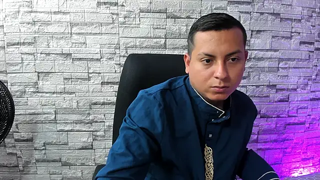 Snapshot of Hadarah_and_Hasan chatting on 01-07-26, 06:43 Hadarah and Hasan online show from 01-07-26, 06:43