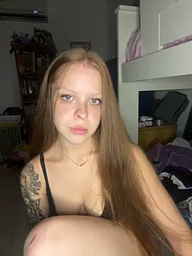 Snapshot of Piaaa3 chatting on 02-10-26, 04:38 Piaaa3 online show from 02-10-26, 04:38