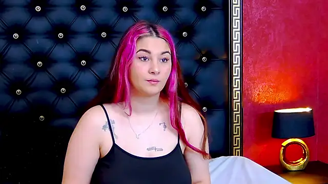 Snapshot of NicoleWeslley chatting on 01-08-26, 11:01 NicoleWeslley online show from 01-08-26, 11:01