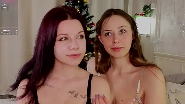 Snapshot of DeeannWheeland chatting on 01-07-26, 01:30 DeeannWheeland online show from 01-07-26, 01:30