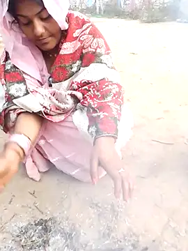 Snapshot of real_couple2 chatting on 01-06-26, 02:15 real couple2 online show from 01-06-26, 02:15