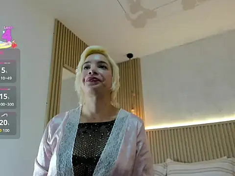 Snapshot of Mar-Tafur chatting on 01-06-26, 01:37 Mar-Tafur online show from 01-06-26, 01:37