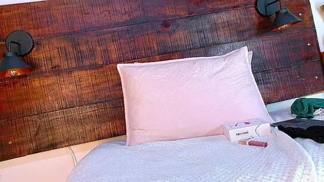 Snapshot of Angel_saez1 chatting on 01-08-26, 07:05 Angel saez1 online show from 01-08-26, 07:05