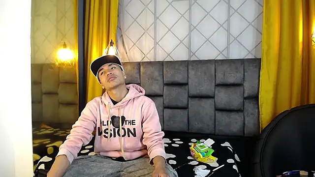 Snapshot of Maik_Russo chatting on 01-19-26, 11:36 Maik Russo online show from 01-19-26, 11:36