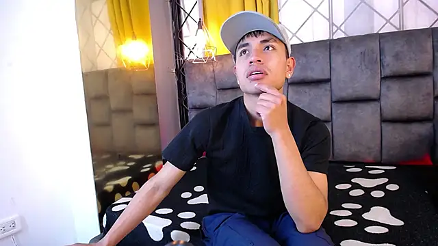 Maik Russo online show from 02-05-26, 01:49