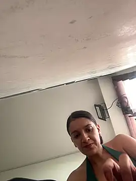 Violett hott  online show from 04-13-26, 12:21