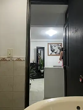Violett hott  online show from 06-05-26, 12:00