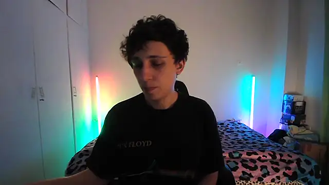 HoneyValentine online show from 06-01-26, 05:58