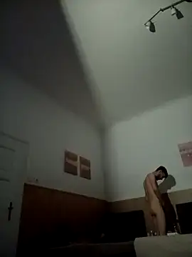 Snapshot of Andreas2335 chatting on 03-10-26, 02:44 Andreas2335 online show from 03-10-26, 02:44