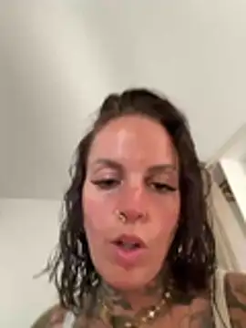 Snapshot of venustattoue chatting on 07-24-26, 11:52 venustattoue online show from 07-24-26, 11:52