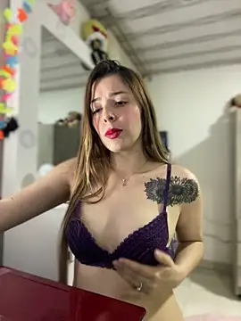 NatalyPinky online show from 04-12-26, 12:04
