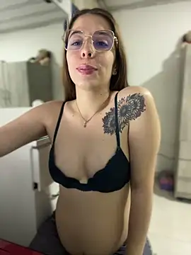 NatalyPinky online show from 04-25-26, 02:58