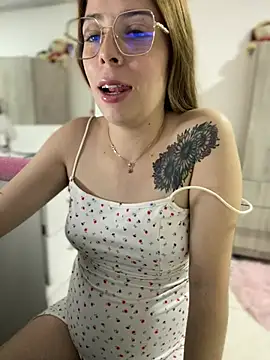NatalyPinky online show from 05-13-26, 09:55