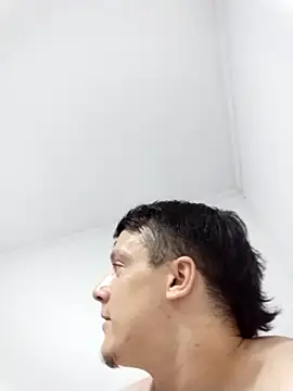 Snapshot of RAFAELQUINTEROSCAVALHEI chatting on 01-17-26, 05:56 RAFAELQUINTEROSCAVALHEI online show from 01-17-26, 05:56