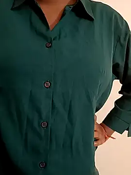 Snapshot of urslovelyy chatting on 01-06-26, 07:34 urslovelyy online show from 01-06-26, 07:34