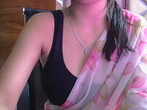 Snapshot of sweet_riyaaa chatting on 07-22-26, 03:42 sweet riyaaa online show from 07-22-26, 03:42
