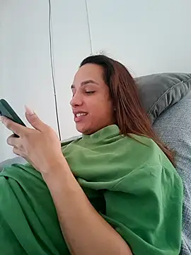 ofjuliaa online show from 07-27-26, 06:04