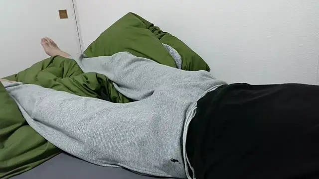 Snapshot of rinto9467 chatting on 01-13-26, 02:11 rinto9467 online show from 01-13-26, 02:11