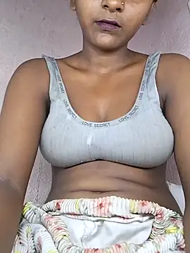 Royal-girl78 online show from 05-19-26, 03:40