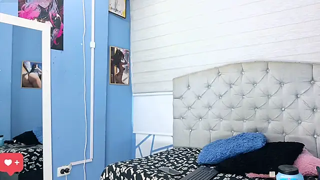 Snapshot of eimy_hot19 chatting on 01-08-26, 02:30 eimy hot19 online show from 01-08-26, 02:30